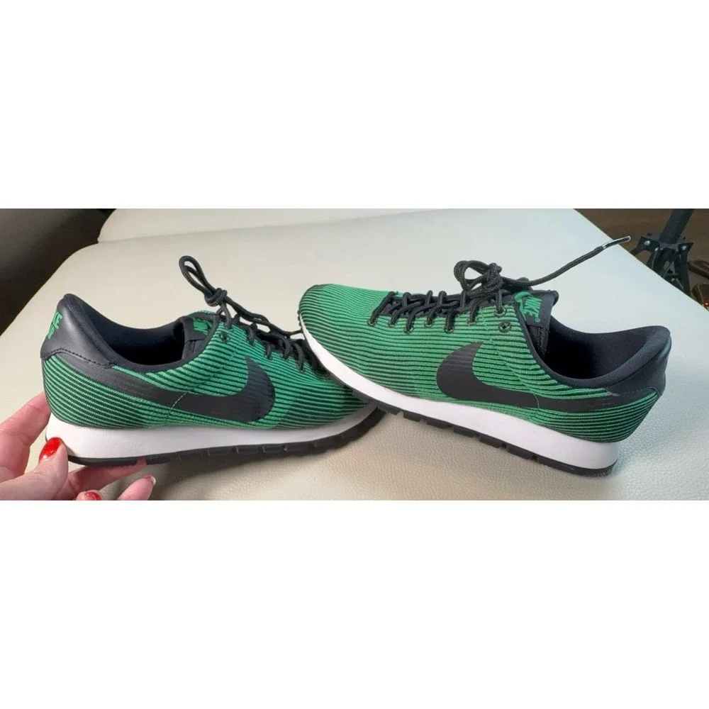 Nike women air